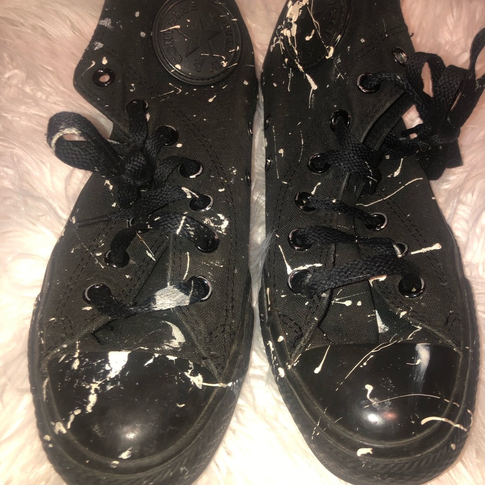 Black Converse WM size 8